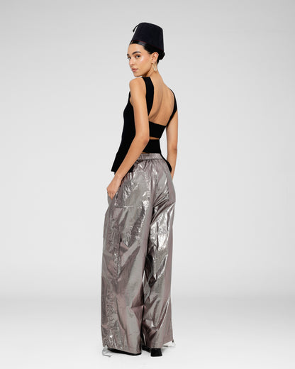Sleek Scoop Tank